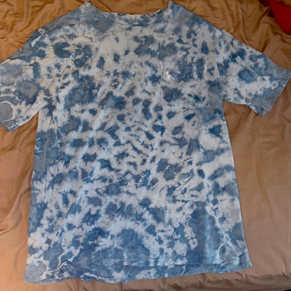 Washer out multi blue colored tshirt, size small but fits like a baggy medium